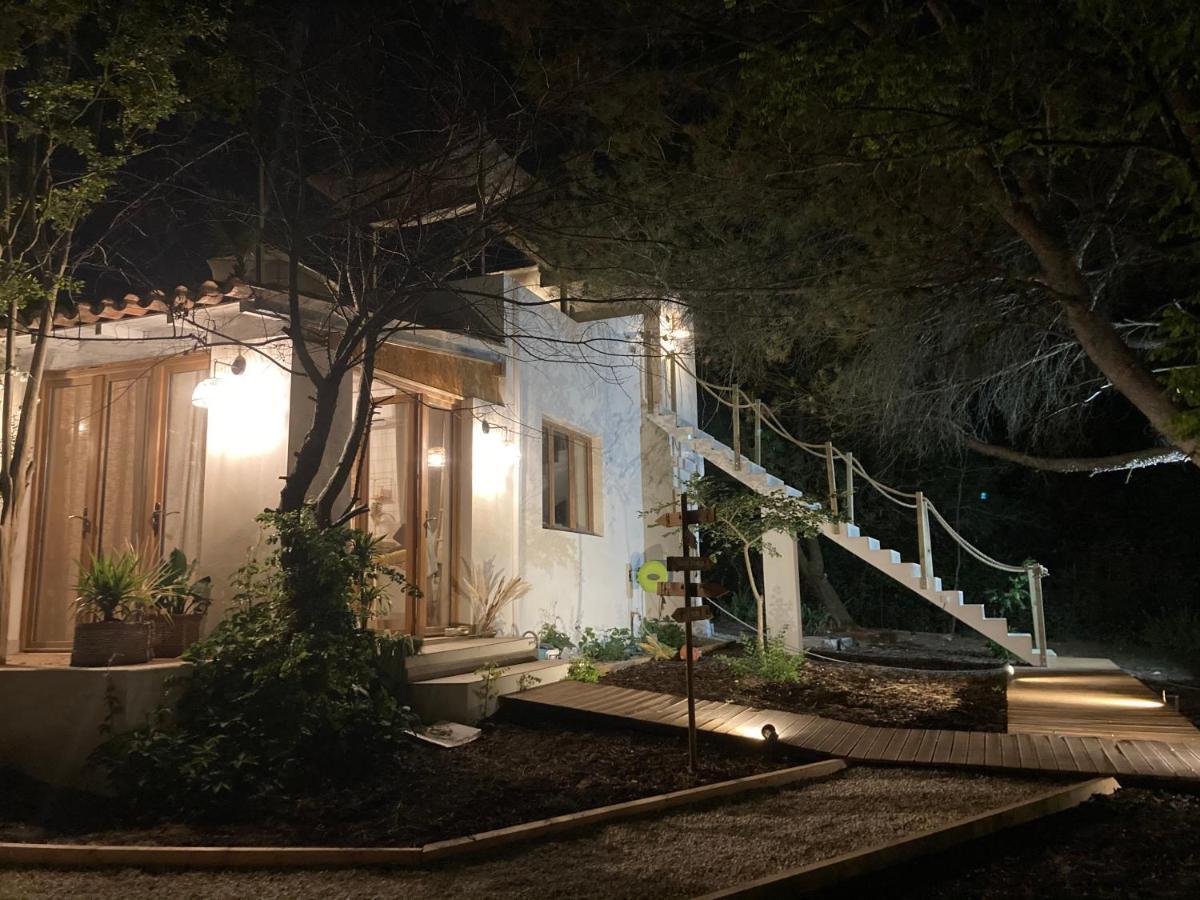 לינה וארוחת בוקר Gajan  Nuitees Bohemes מראה חיצוני תמונה